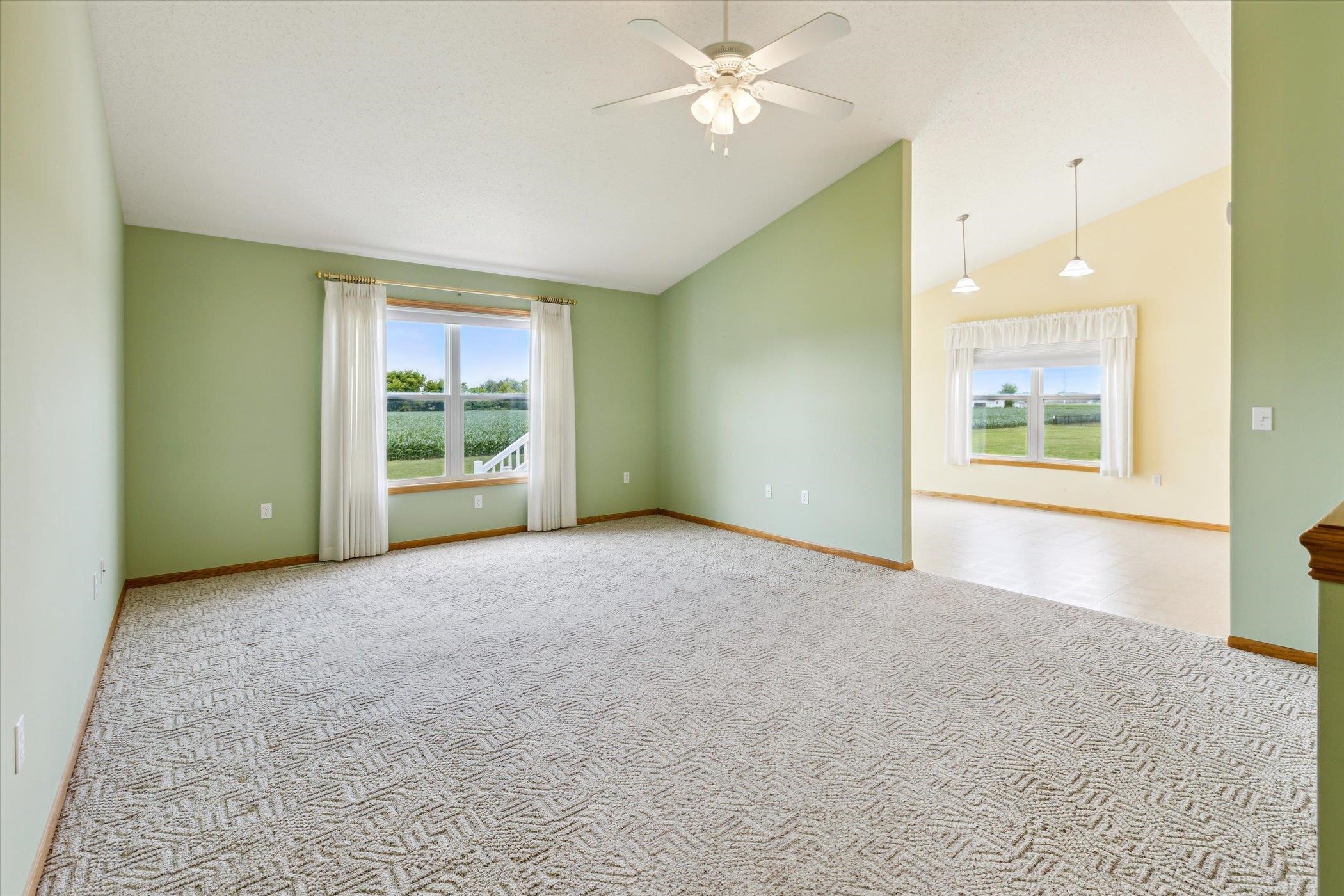 576 West Ridge Road Essexville, MI 48732 - Photo 3 of 58