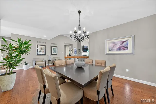 $1,090,000 | 14623 Kendall Ridge Drive, Chesterfield, MO 63017