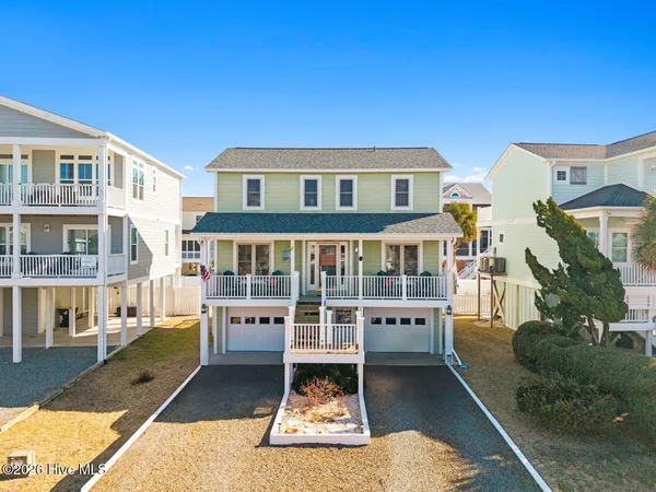 $815,000 | 118 Clipper Ship Drive, Holden Beach, NC 28462