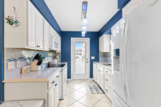 $820,000 | 118 Clipper Ship Drive, Holden Beach, NC 28462