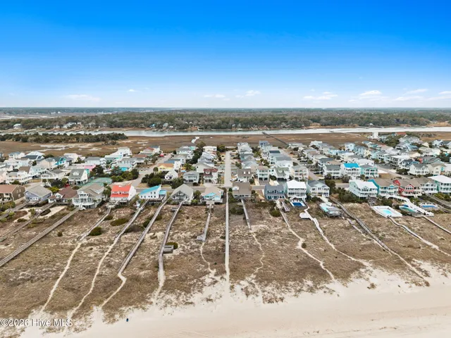 $820,000 | 118 Clipper Ship Drive, Holden Beach, NC 28462