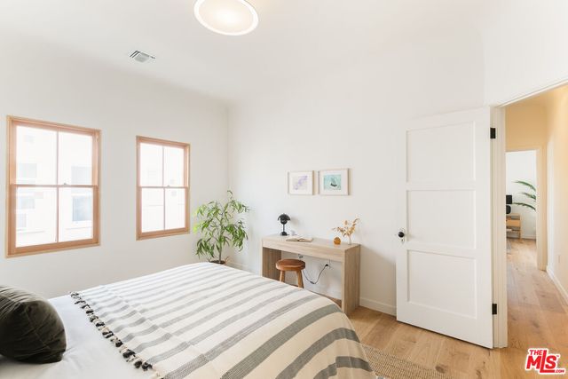 $999,000 | 346 1/2 North Gardner Street, Los Angeles, CA 90036