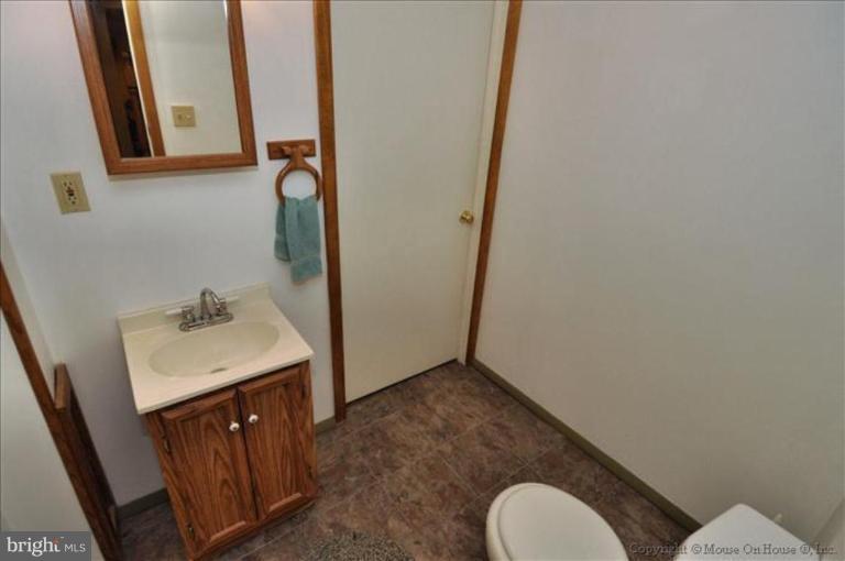 9311 Oak Spring Court Frederick, MD 21701 - Photo 17 of 30 Half Bath 1