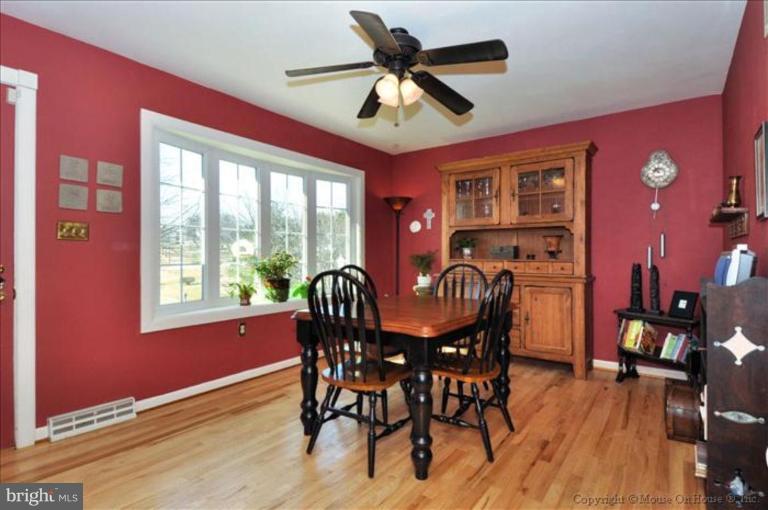 9311 Oak Spring Court Frederick, MD 21701 - Photo 4 of 30 Dining Room