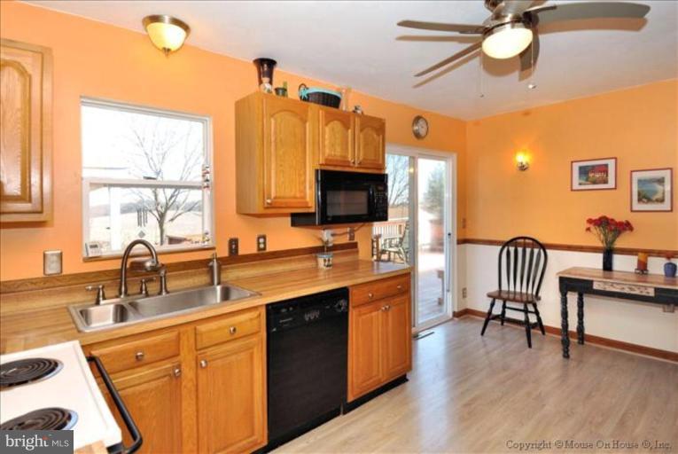 9311 Oak Spring Court Frederick, MD 21701 - Photo 6 of 30 Kitchen #2