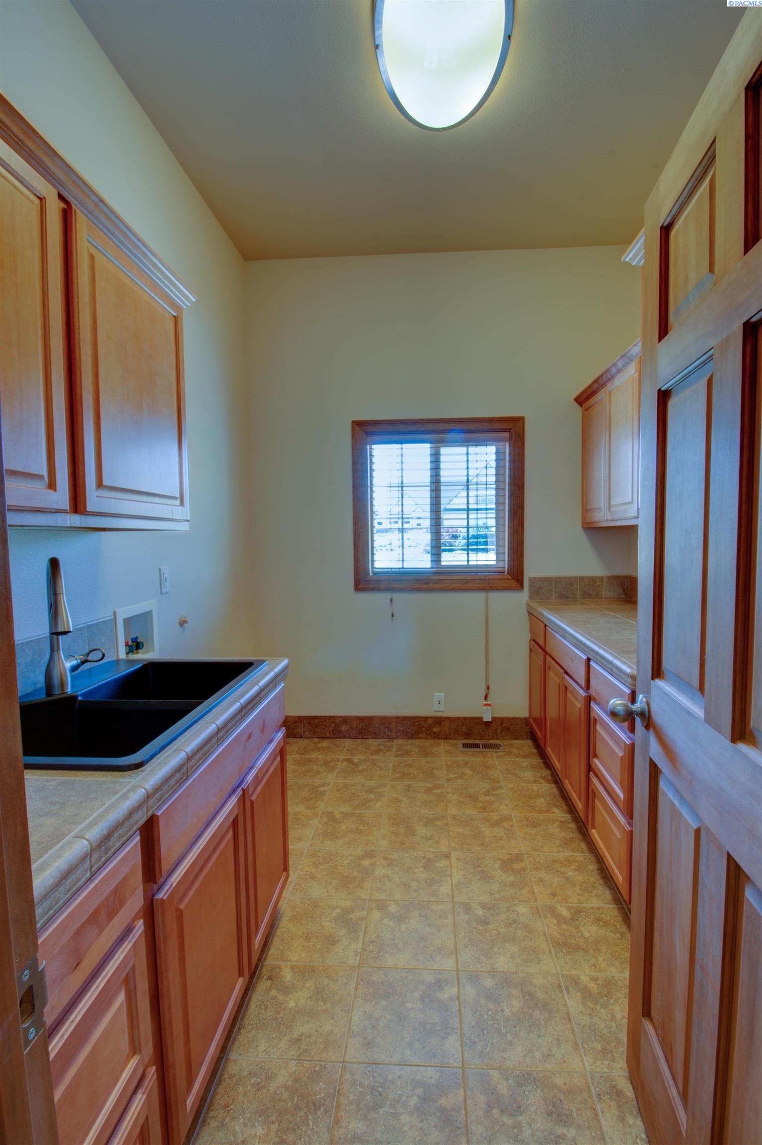 45802 South Fremont Road Kennewick, WA 99337 - Photo 14 of 41 Gallery Image 14