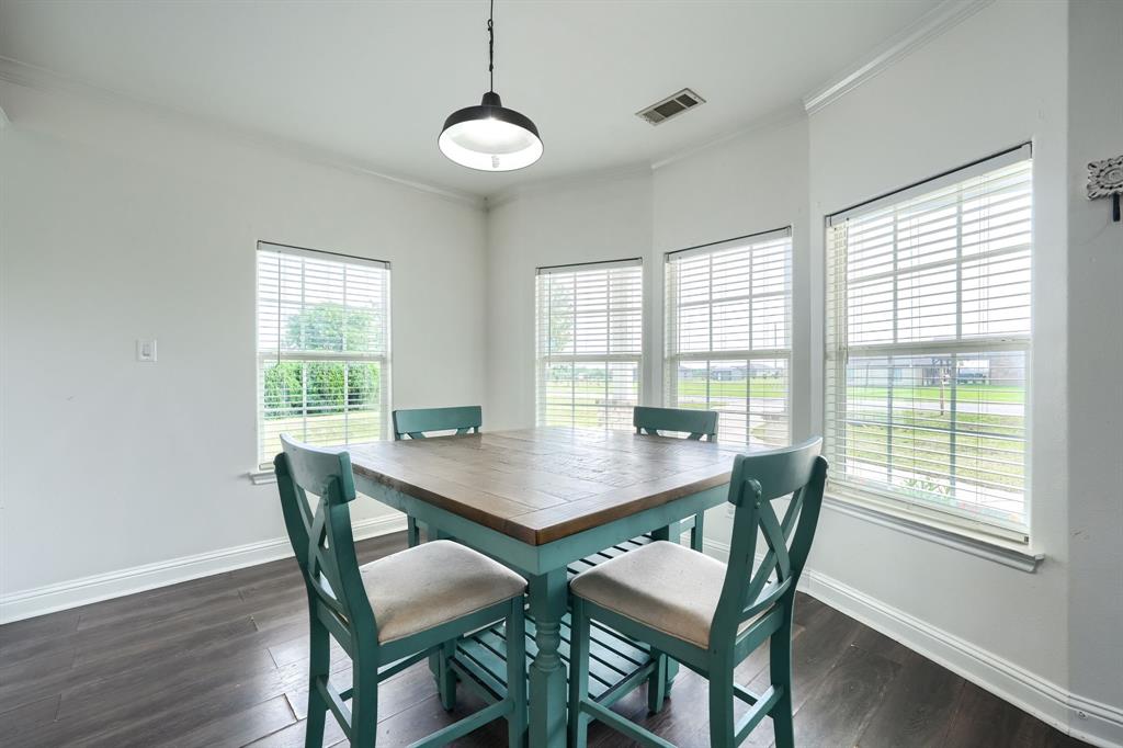15396 Saddle Ridge Circle Terrell, TX 75160 - Photo 13 of 33 Dining Area