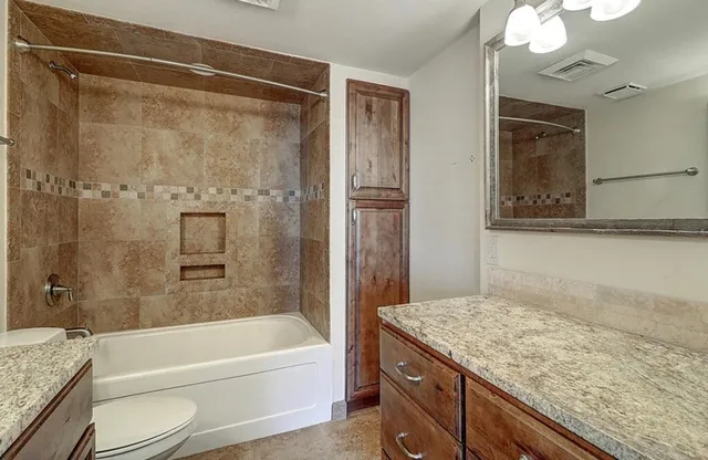 $4,000 | 200 West Cotter Avenue, Unit B3, Port Aransas, TX 78373