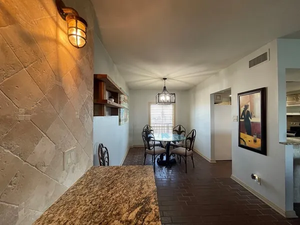 $4,000 | 200 West Cotter Avenue, Unit B3, Port Aransas, TX 78373