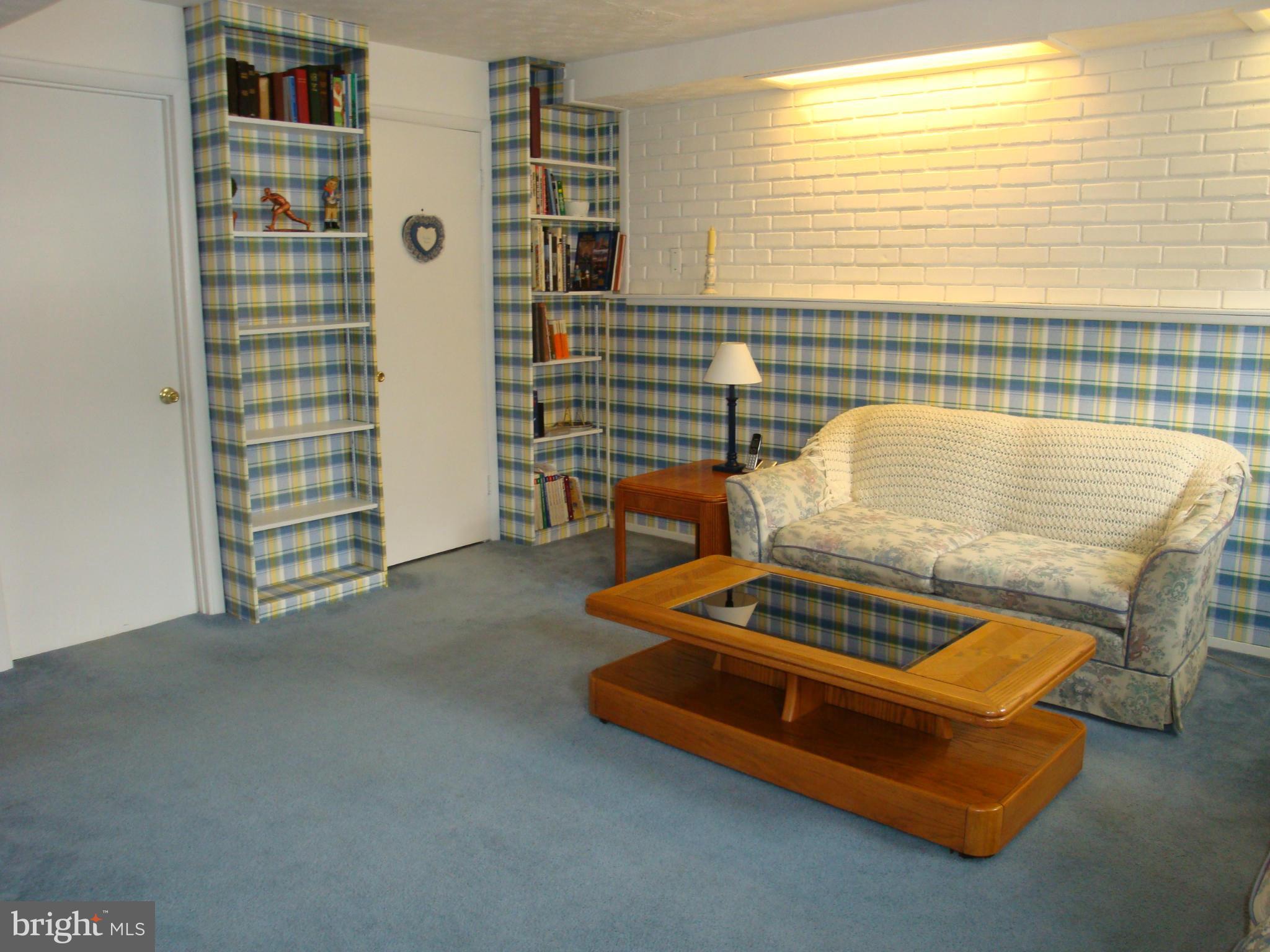 9010 Moonstone Road Baltimore, MD 21236 - Photo 4 of 30 Family Room