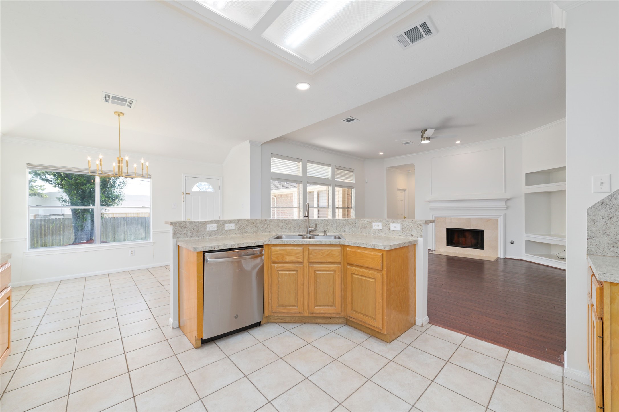 2014 Mabry Mill Road Houston, TX 77062 - Photo 23 of 27