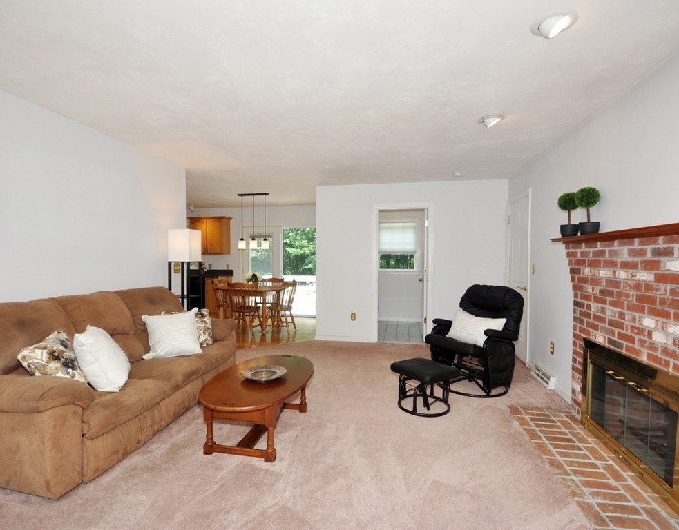 10 May Road Westford, MA 01886 - Photo 6 of 19 Gallery Image 6