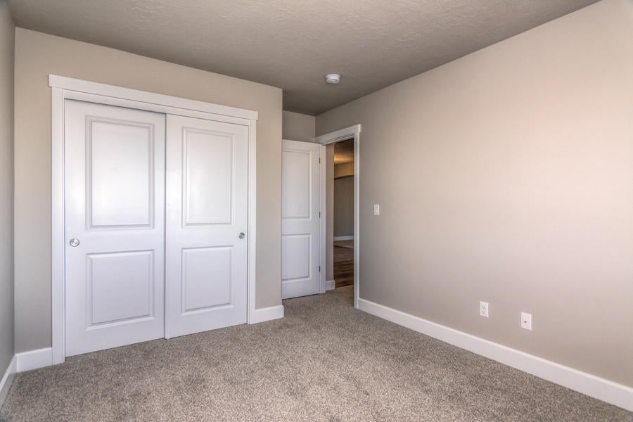2570 Southwest Newberry Loop Redmond, OR 97756 - Photo 18 of 25 26th St NW 677 Web (28 of 41)