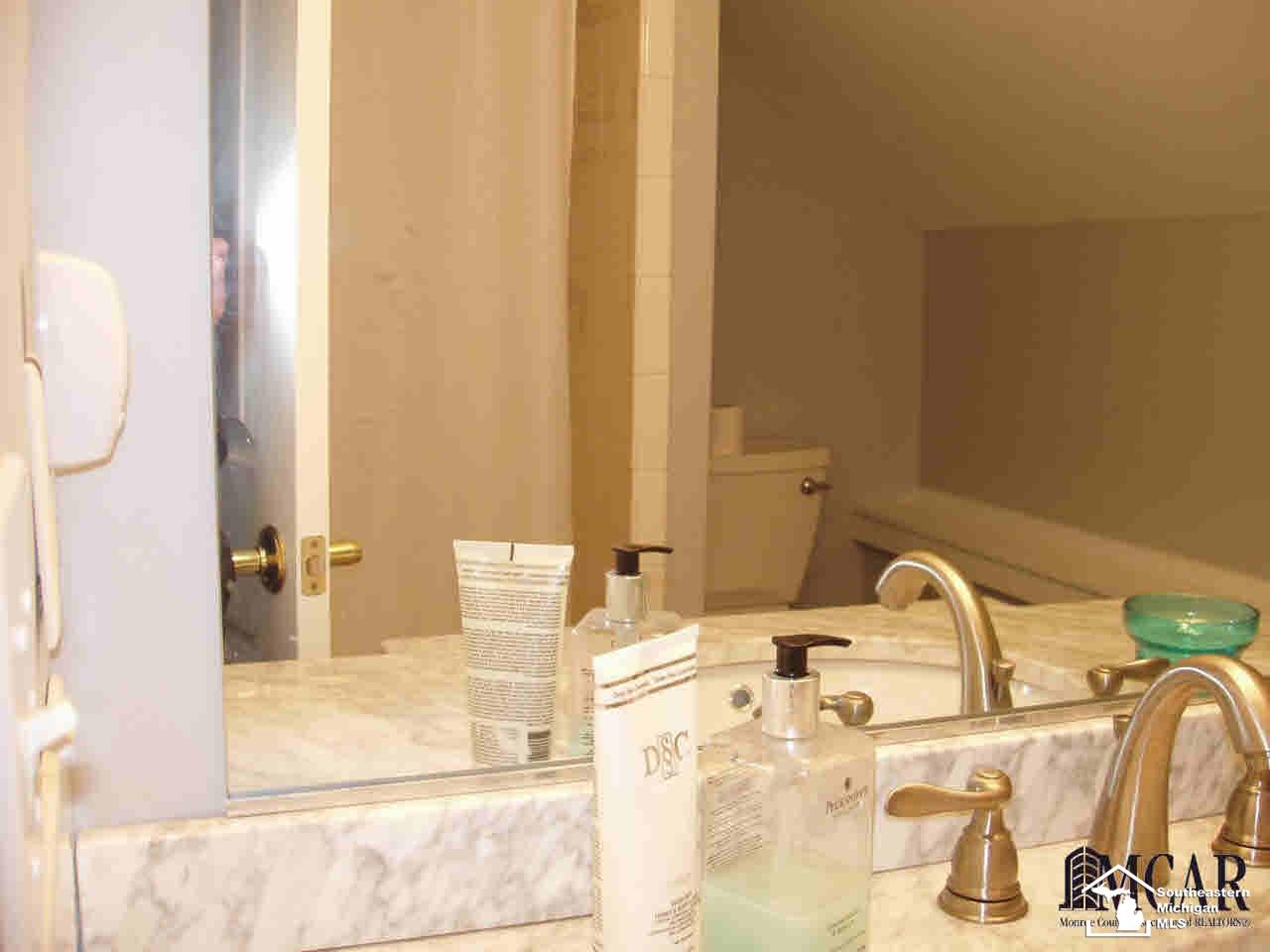 4495 Burke Road Newport, MI 48166 - Photo 17 of 32 21279313-16.JPG