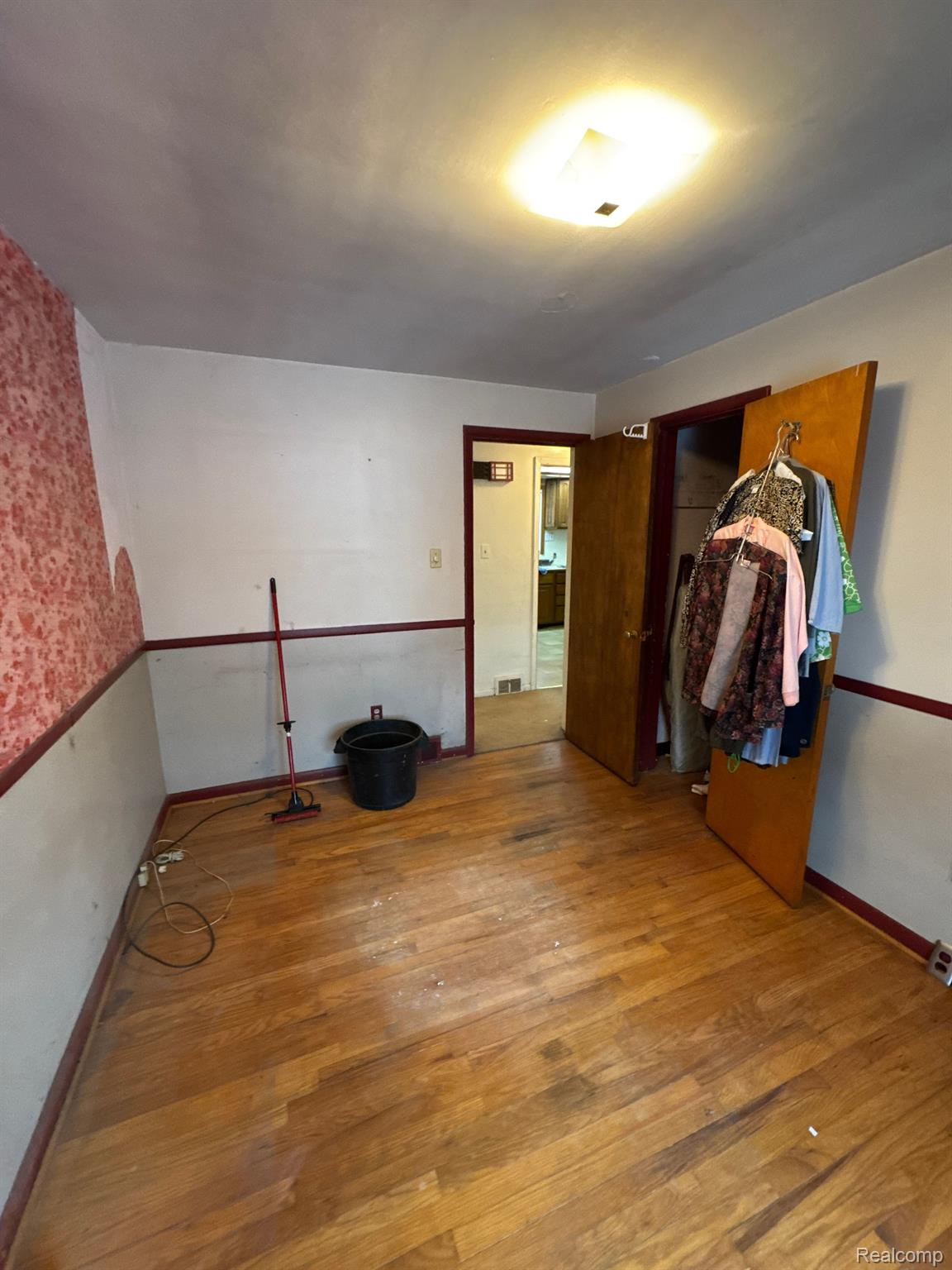 22182 Berg Road Southfield, MI 48033 - Photo 7 of 27 Gallery Image 7