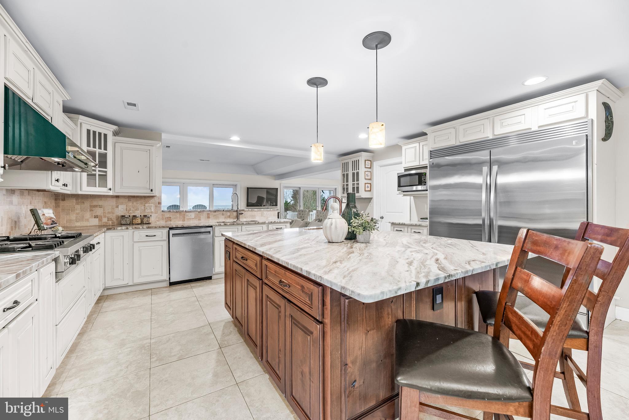 3095 Calvert Boulevard Lusby, MD 20657 - Photo 9 of 105 Island offers room for breakfast bar