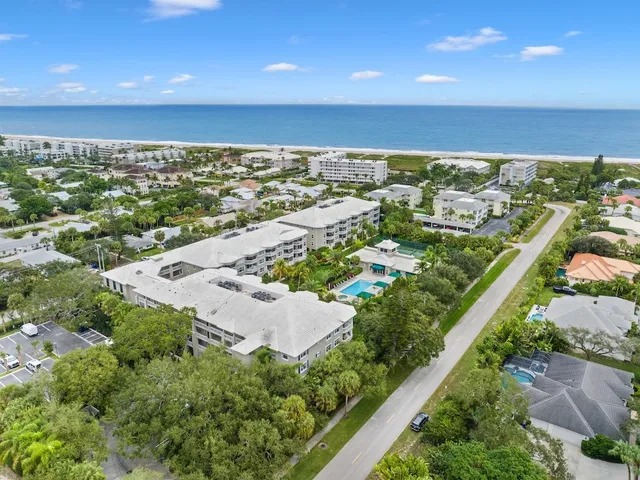 $850,000 | 940 Turtle Cove Lane, Unit 302, Vero Beach, FL 32963