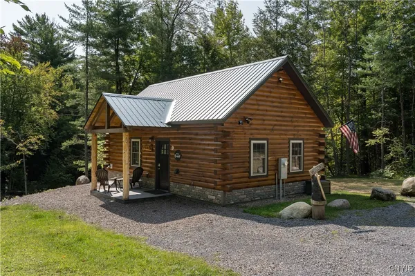 $282,500 | 6150 South Chases Lake Road, Glenfield, NY 13343