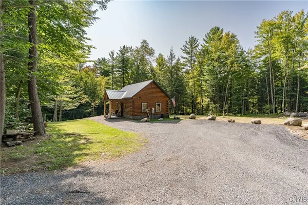 $282,500 | 6150 South Chases Lake Road, Glenfield, NY 13343