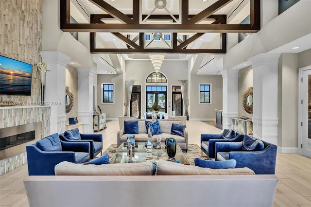 $899,000 | 9172 Leon Circle East, Parkland, FL 33076