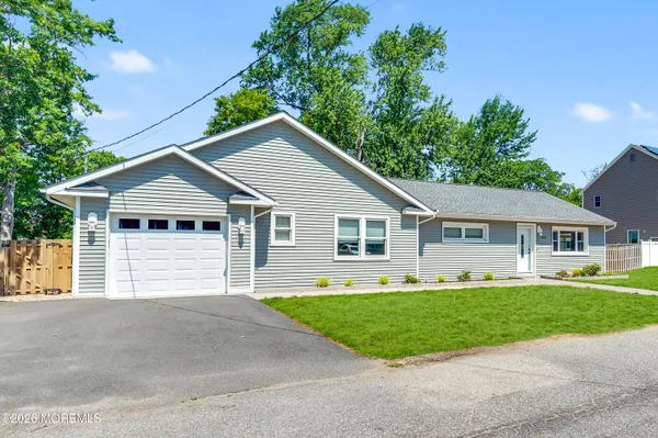 $595,000 | 332 Beach Avenue, Beachwood, NJ 08722