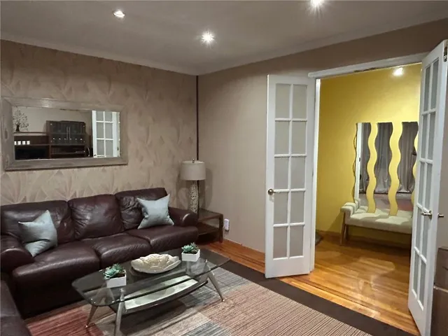 $459,000 | 1610 Avenue P, Unit 4T | Midwood