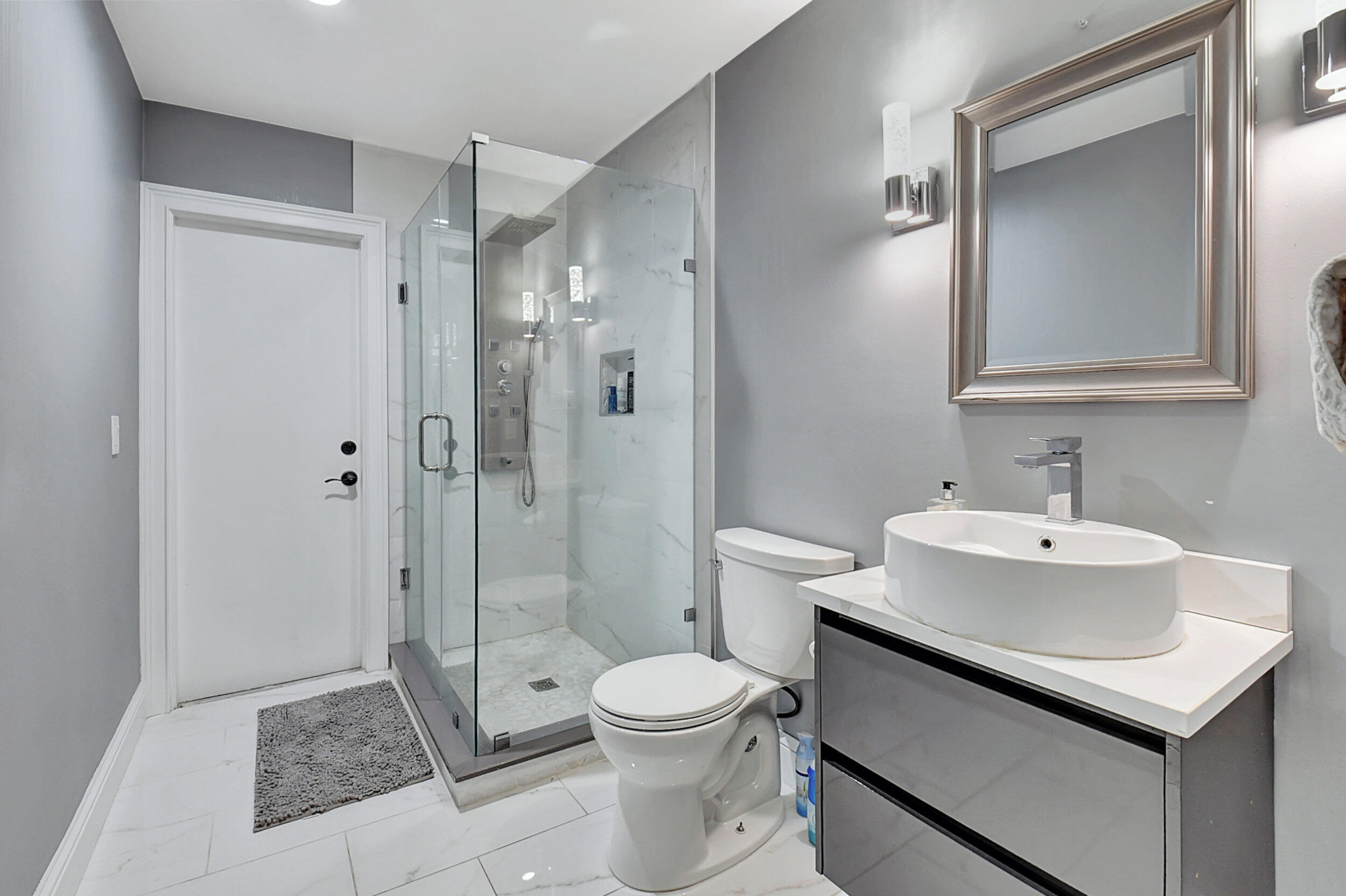 19615 Dinner Key Drive Boca Raton, FL 33498 - Photo 35 of 57 Downstairs Full Bath w/Cabana Access