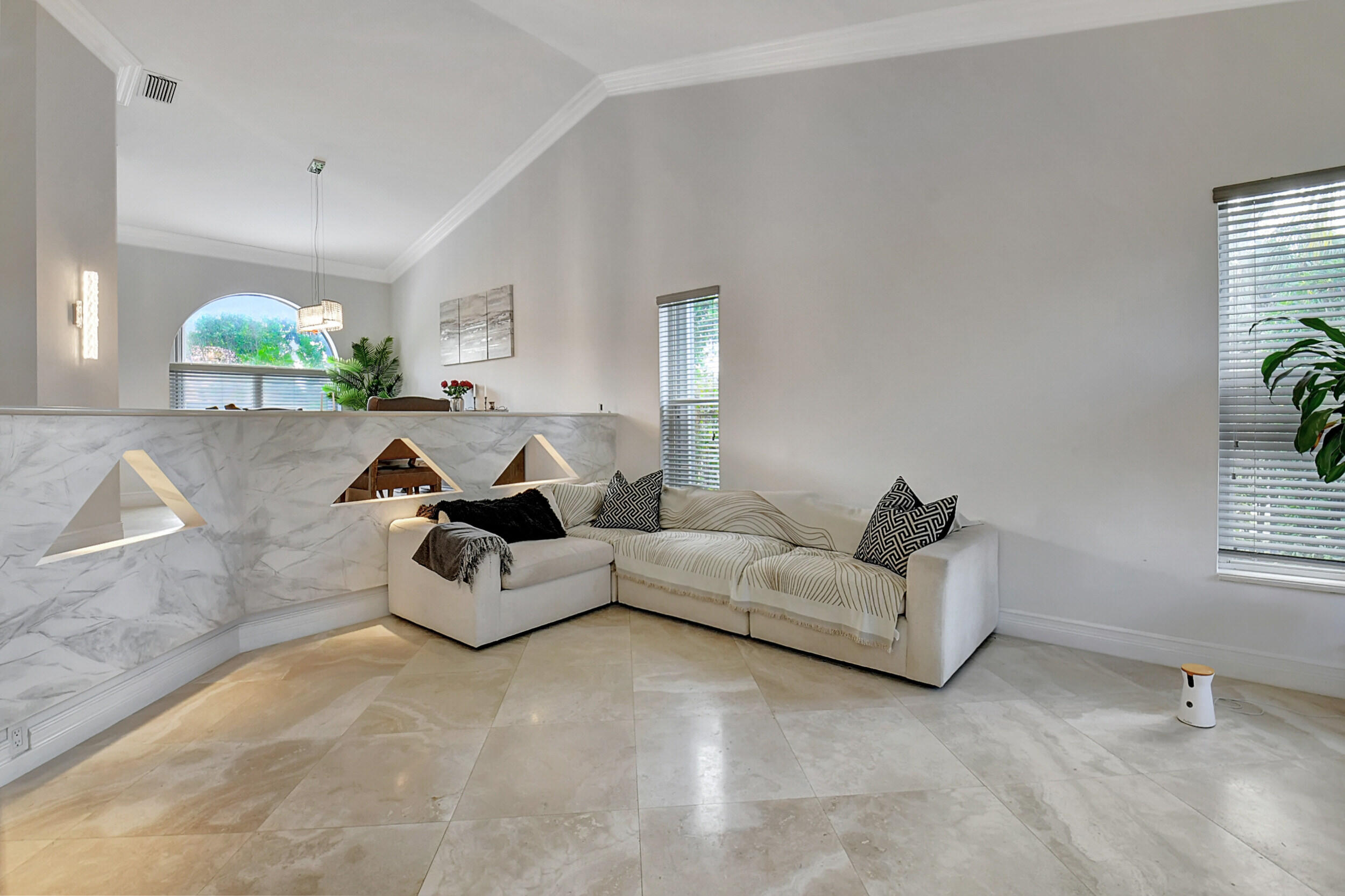 19615 Dinner Key Drive Boca Raton, FL 33498 - Photo 7 of 57 Cathedral Ceilings & Crown Molding