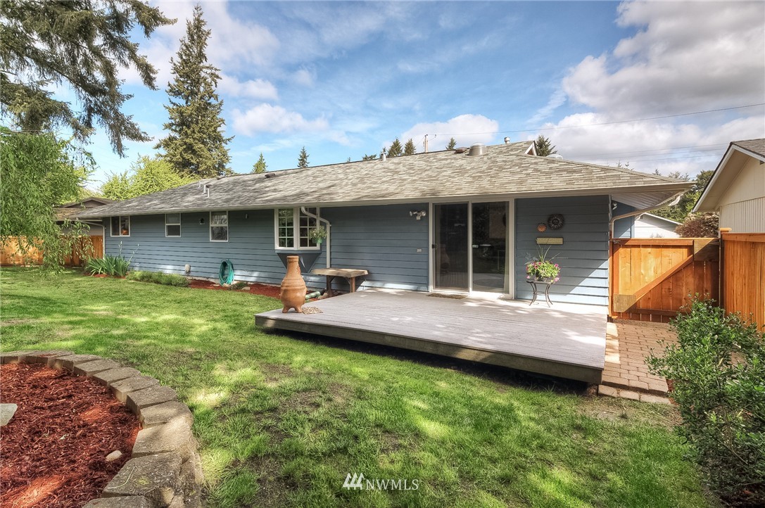 3917 Northeast 11th Place Renton, WA 98056 - Photo 16 of 19