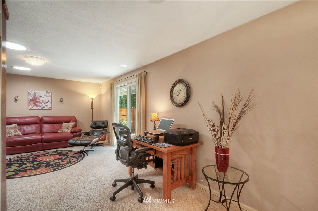 3917 Northeast 11th Place Renton, WA 98056 - Photo 7 of 19