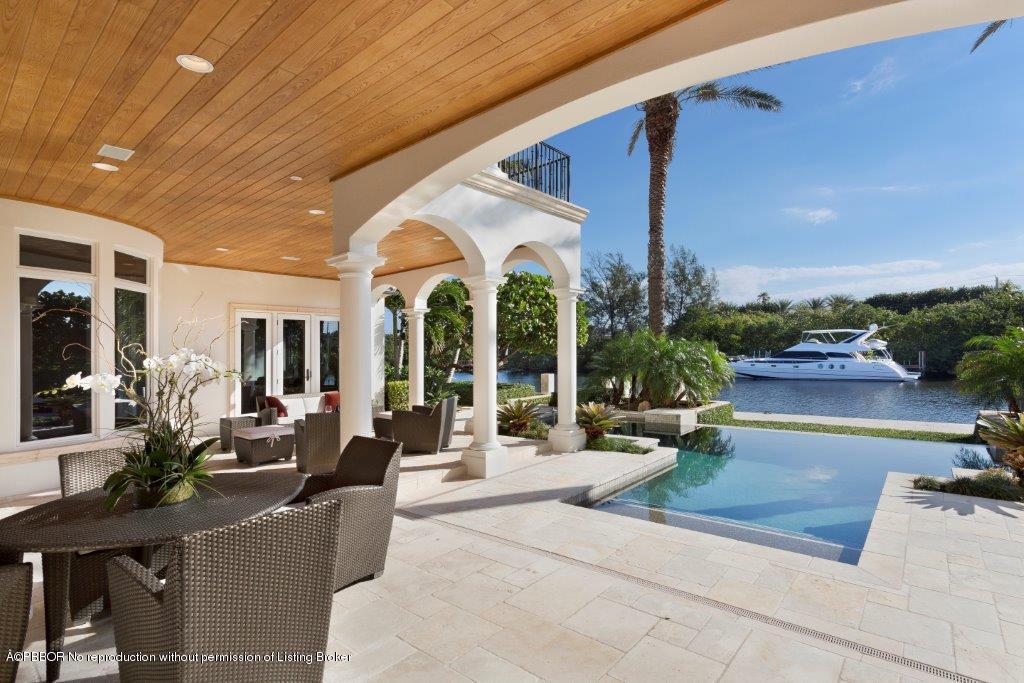 95 Curlew Road Manalapan, FL 33462 - Photo 23 of 36 a living room with furniture