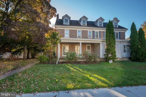 $2,800 | 709 East 20th Street, Chester, PA 19013