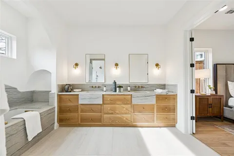 $3,125,000 | 6860 Southridge Drive, Dallas, TX 75214