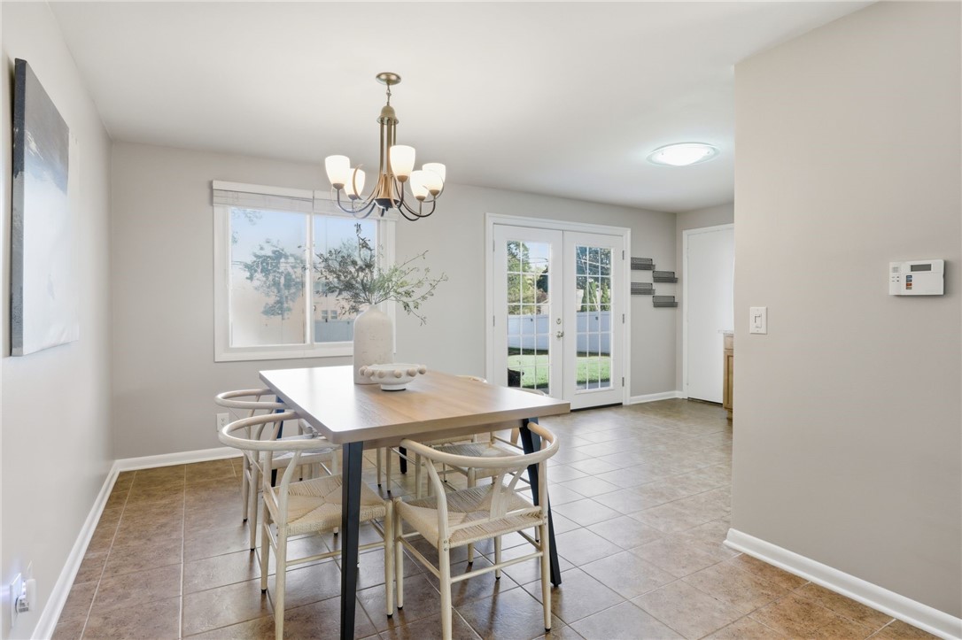 568 English Road Greece, NY 14616 - Photo 12 of 39