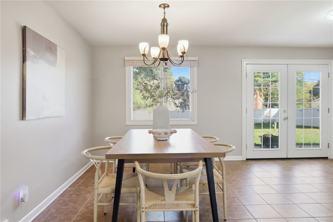 568 English Road Greece, NY 14616 - Photo 13 of 39