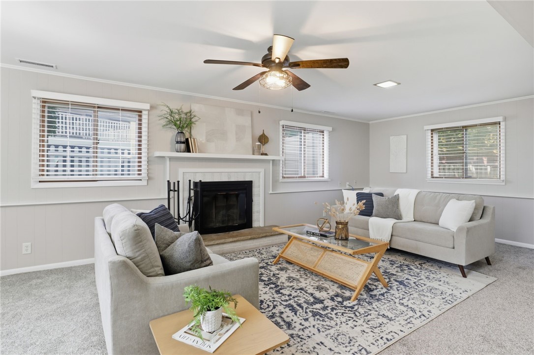 568 English Road Greece, NY 14616 - Photo 17 of 39