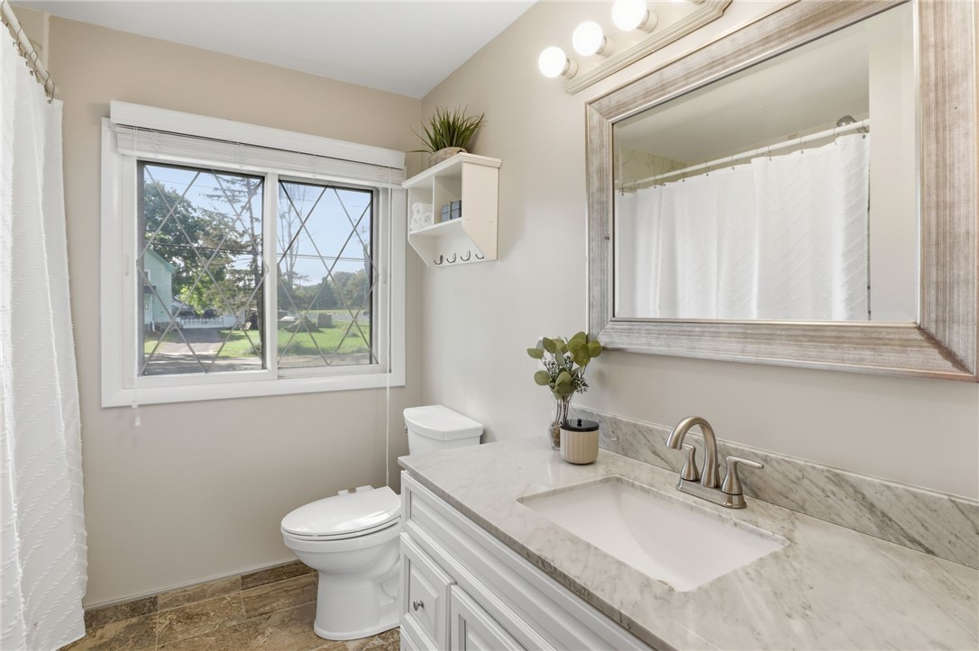 568 English Road Greece, NY 14616 - Photo 34 of 39