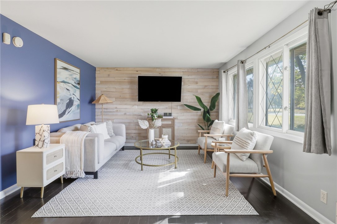 568 English Road Greece, NY 14616 - Photo 7 of 39