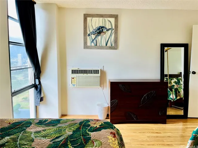 $3,500 | 2410 Cleghorn Street, Unit 3001, Honolulu, HI 96815