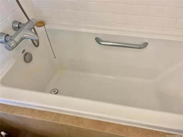 $3,500 | 2410 Cleghorn Street, Unit 3001, Honolulu, HI 96815