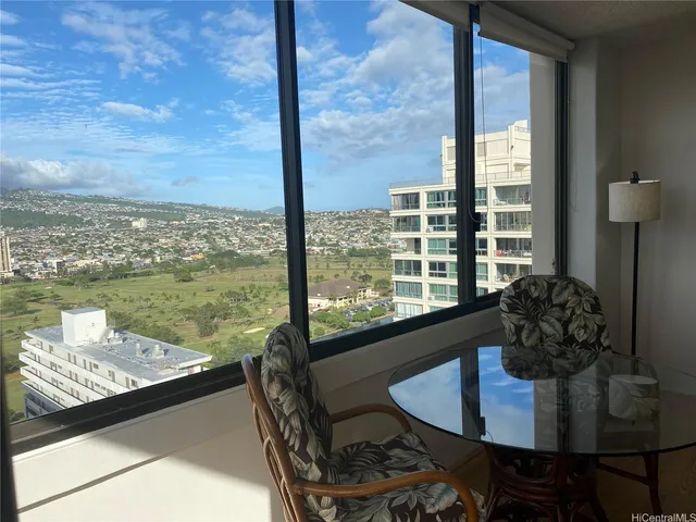 $3,500 | 2410 Cleghorn Street, Unit 3001, Honolulu, HI 96815