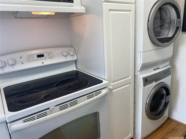 $3,500 | 2410 Cleghorn Street, Unit 3001, Honolulu, HI 96815