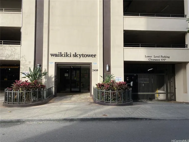 $3,500 | 2410 Cleghorn Street, Unit 3001, Honolulu, HI 96815