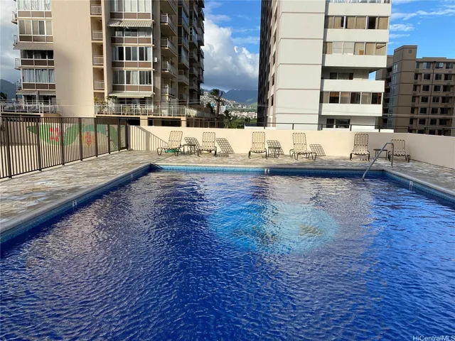 $3,500 | 2410 Cleghorn Street, Unit 3001, Honolulu, HI 96815