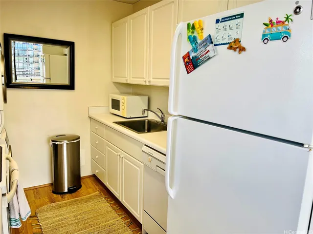 $3,500 | 2410 Cleghorn Street, Unit 3001, Honolulu, HI 96815