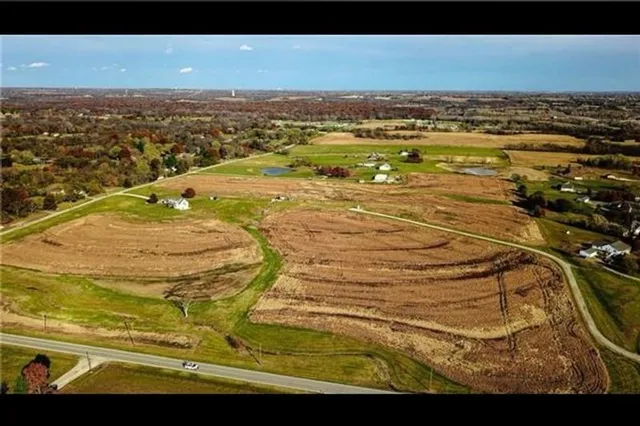 $205,000 | Tract 'd' 214th Street, Belton, MO 64012