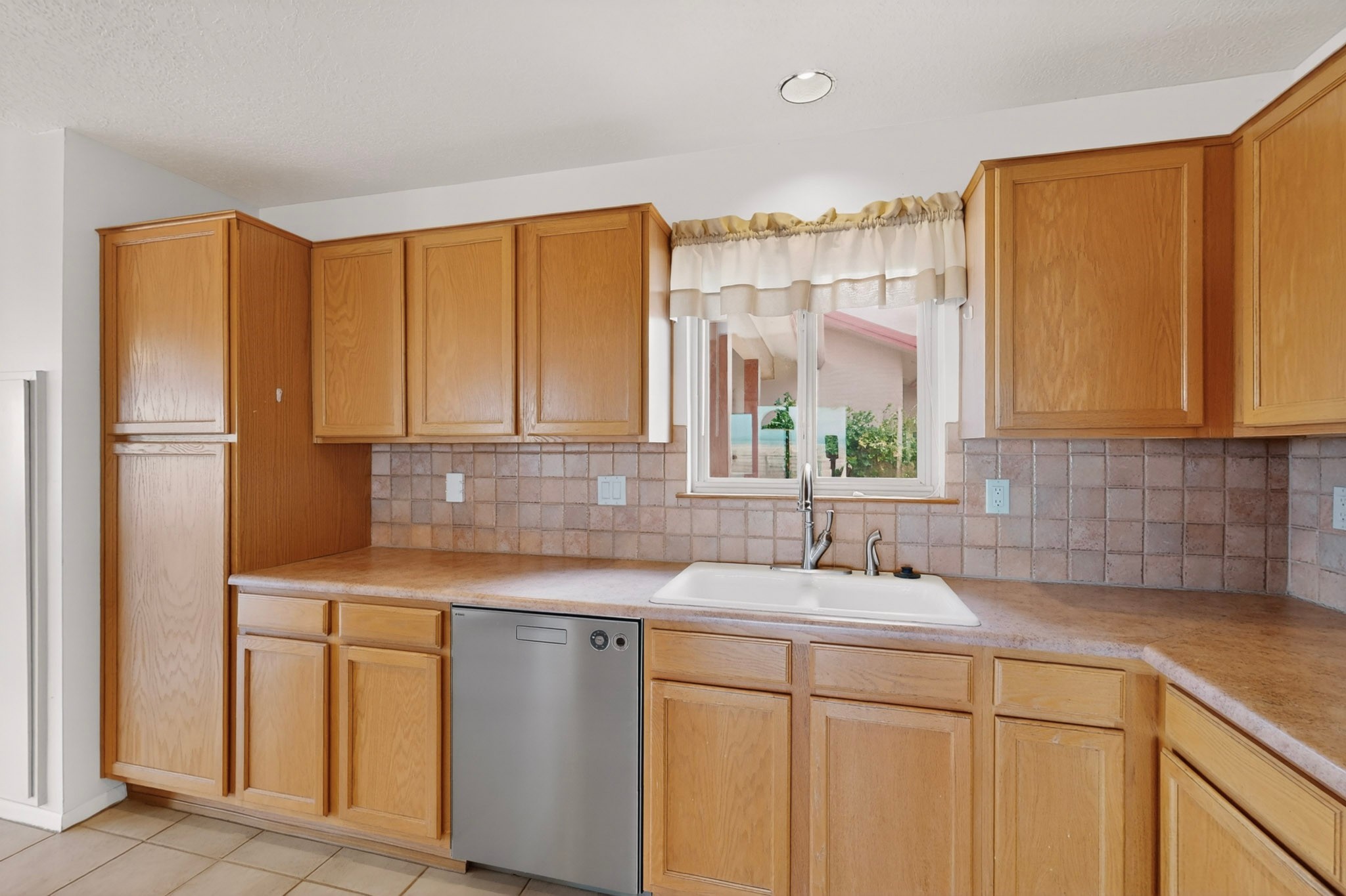 201 San Marcos Loop Santa Fe, NM 87508 - Photo 7 of 35 Kitchen