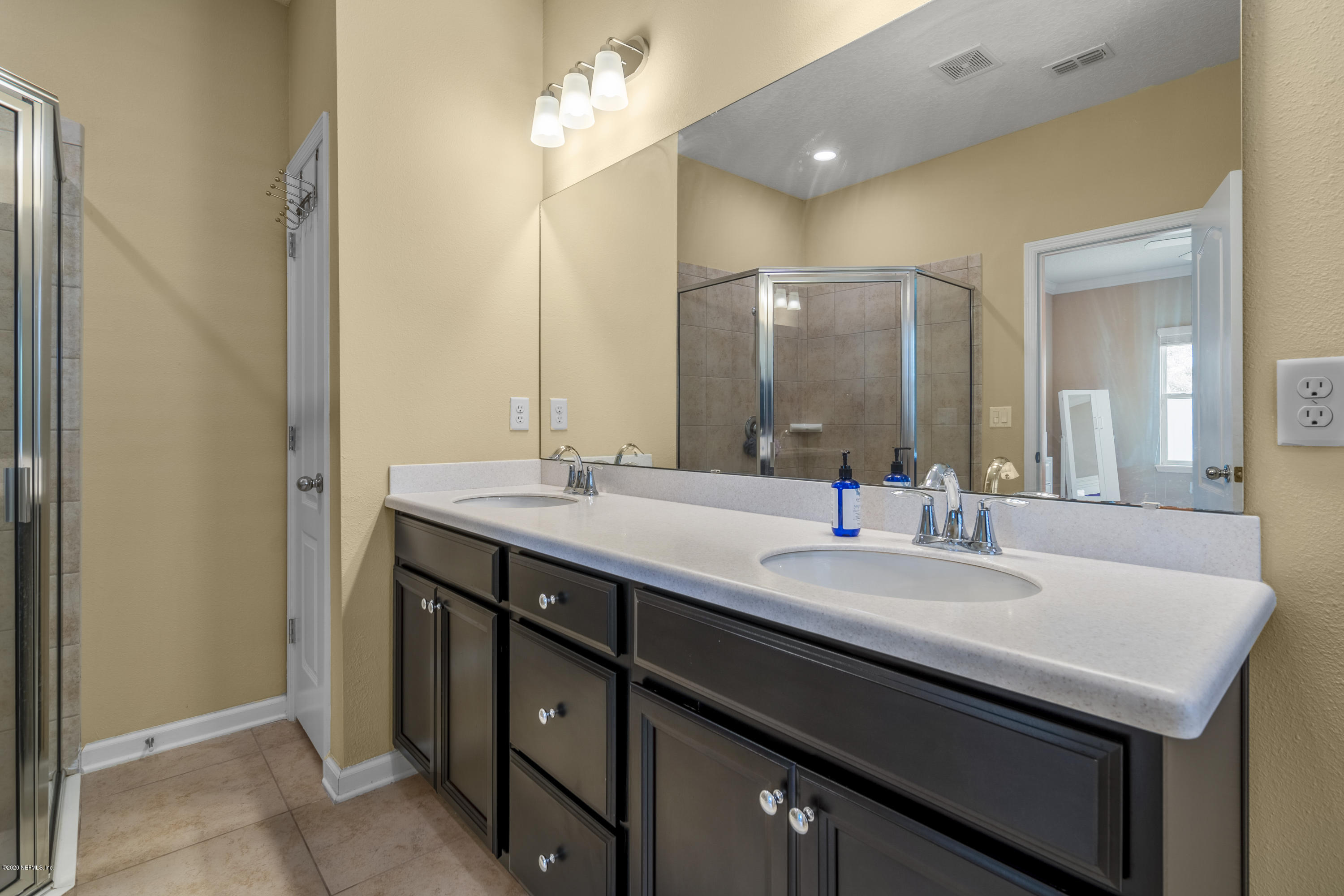 16063 Tisons Bluff Road Jacksonville, FL 32218 - Photo 17 of 38 Owners double vanity