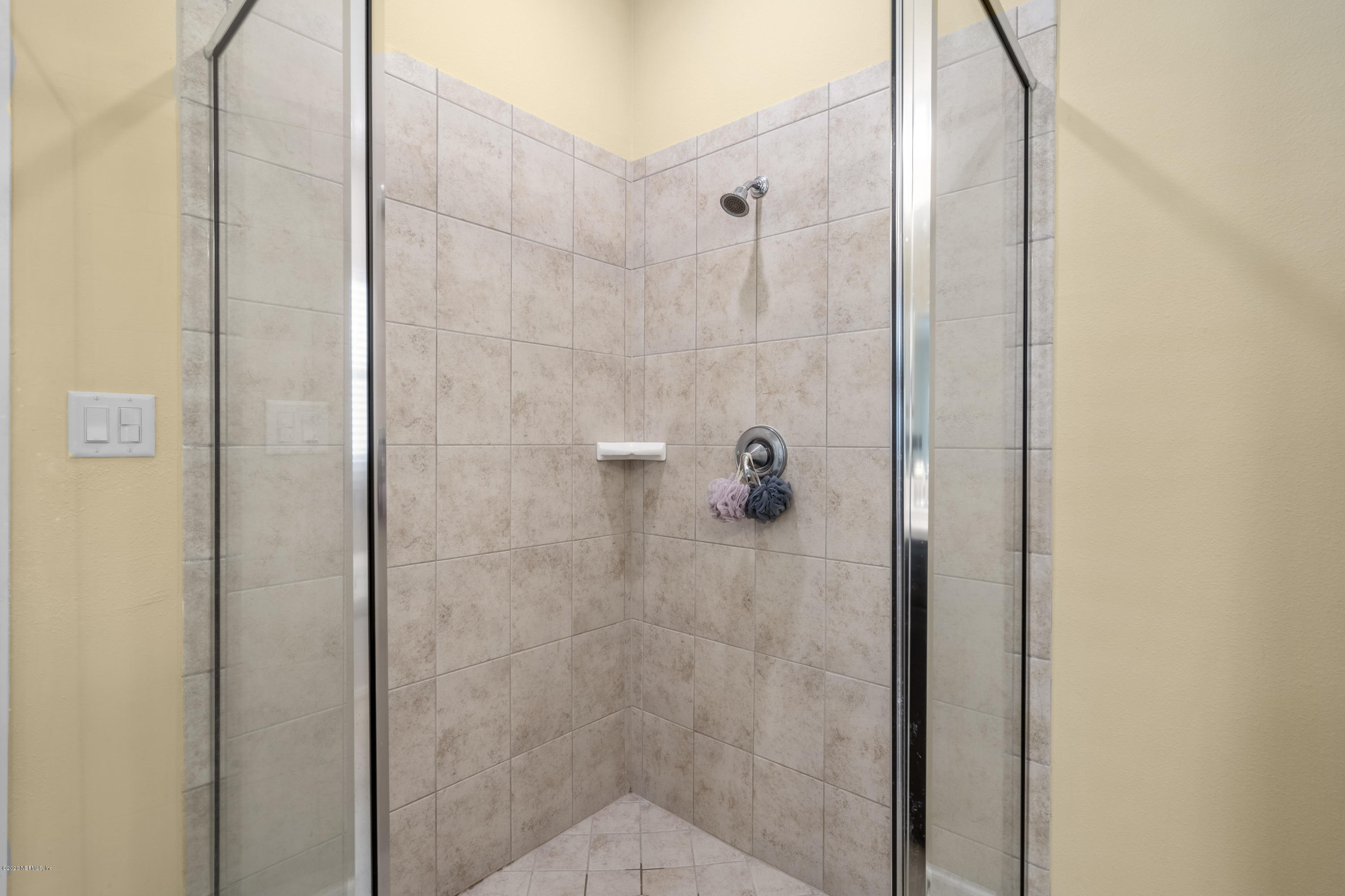 16063 Tisons Bluff Road Jacksonville, FL 32218 - Photo 18 of 38 Large shower