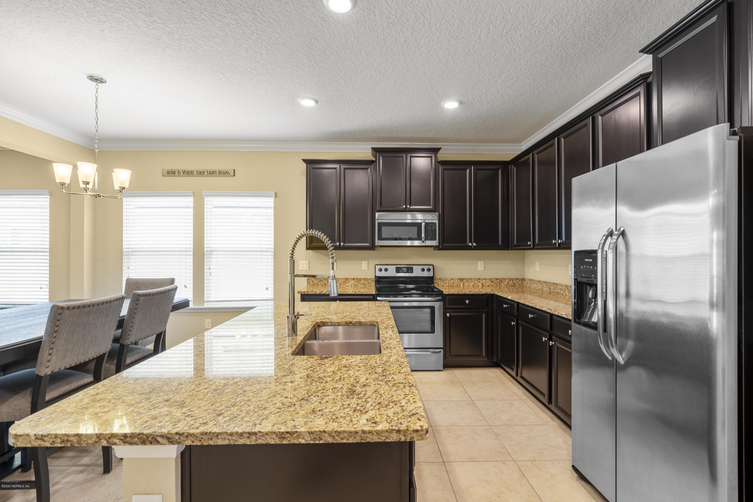 16063 Tisons Bluff Road Jacksonville, FL 32218 - Photo 5 of 38 Breakfast bar